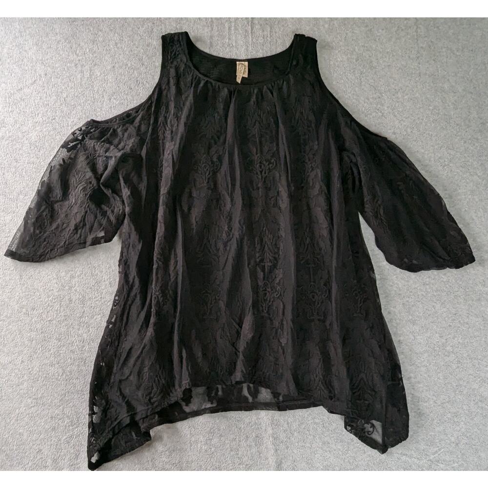 XCVI Top Size 1X All Over Embroidered Lace Cold Shoulder Asymmetric Hem Swing